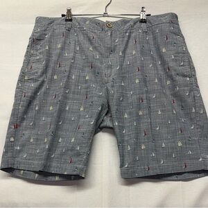 Tailor Vintage Gray Shorts with sailboat Patterned Design size 38 9 in inseam